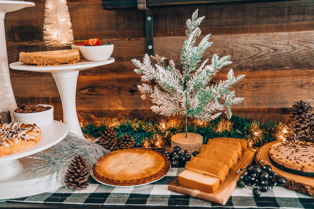 HOLIDAY PARTY INSPO: HOW TO SET UP A DESSERT BAR