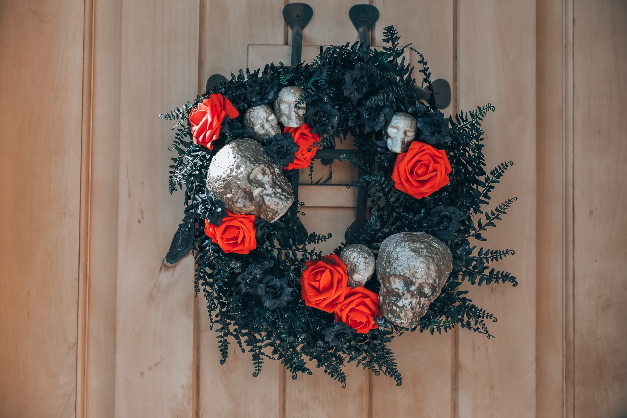 EDGY AESTHETIC: DIY SKULL WREATH