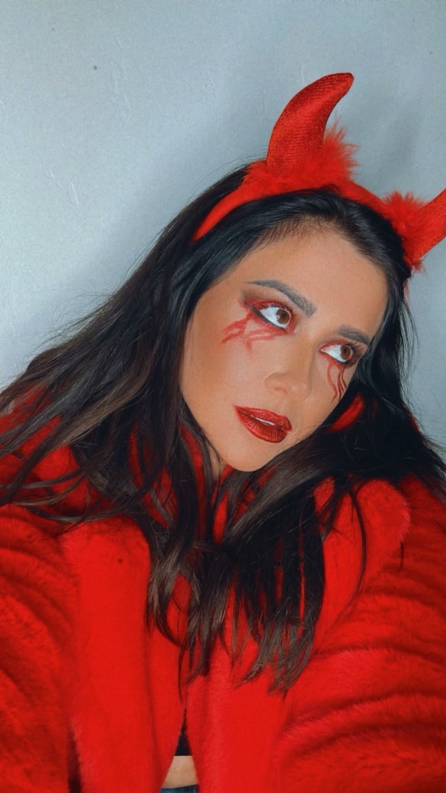 Last minute costume idea: Easy Devil Halloween Makeup