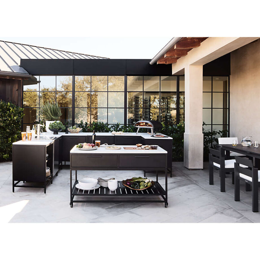 THE COOLEST NEW MODULAR OUTDOOR KITCHENS   CB SP23 LO 25 307 Hor 001 V1 870x870 